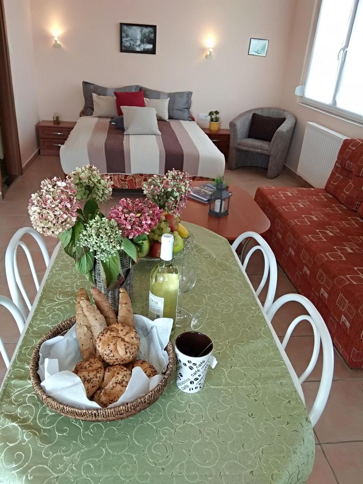 Yellow Apartmanhaz Bük 외부 사진