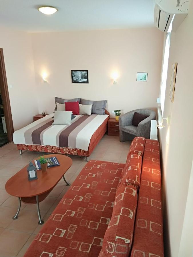 Yellow Apartmanhaz Bük 외부 사진